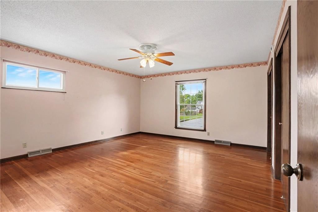 Photo 11 of 34 - 1613 Todd Street, Platte City, MO 64079
