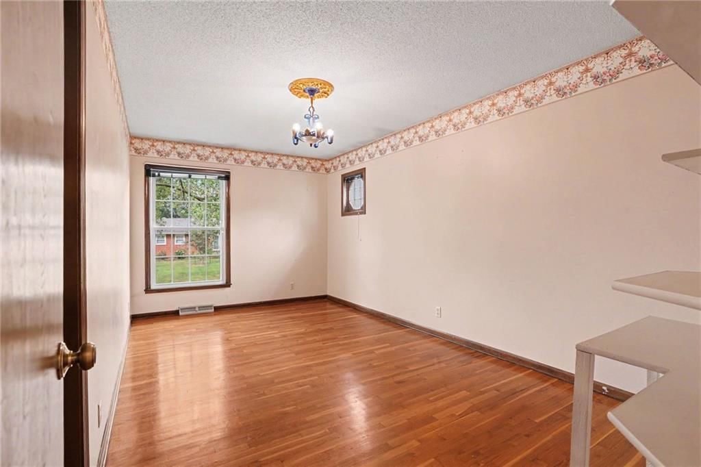 Photo 13 of 34 - 1613 Todd Street, Platte City, MO 64079