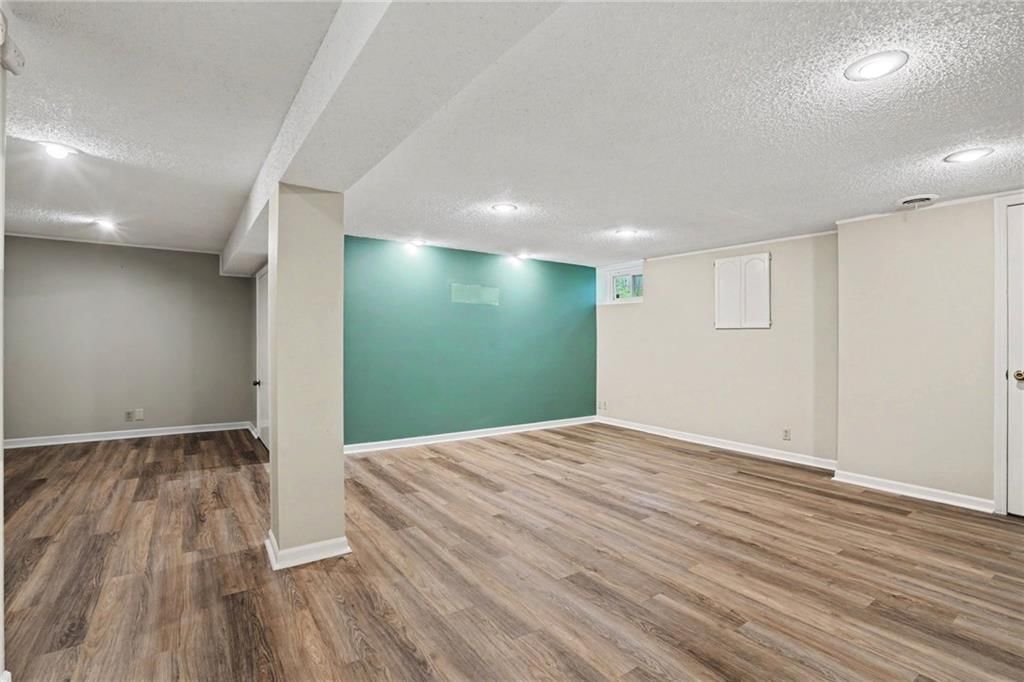 Photo 21 of 34 - 1613 Todd Street, Platte City, MO 64079
