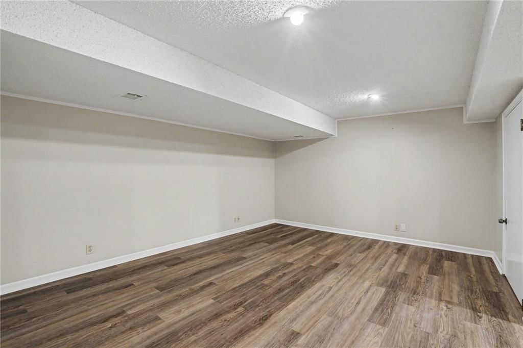 Photo 23 of 34 - 1613 Todd Street, Platte City, MO 64079