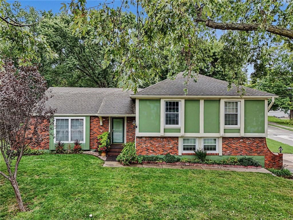 Photo 27 of 34 - 1613 Todd Street, Platte City, MO 64079