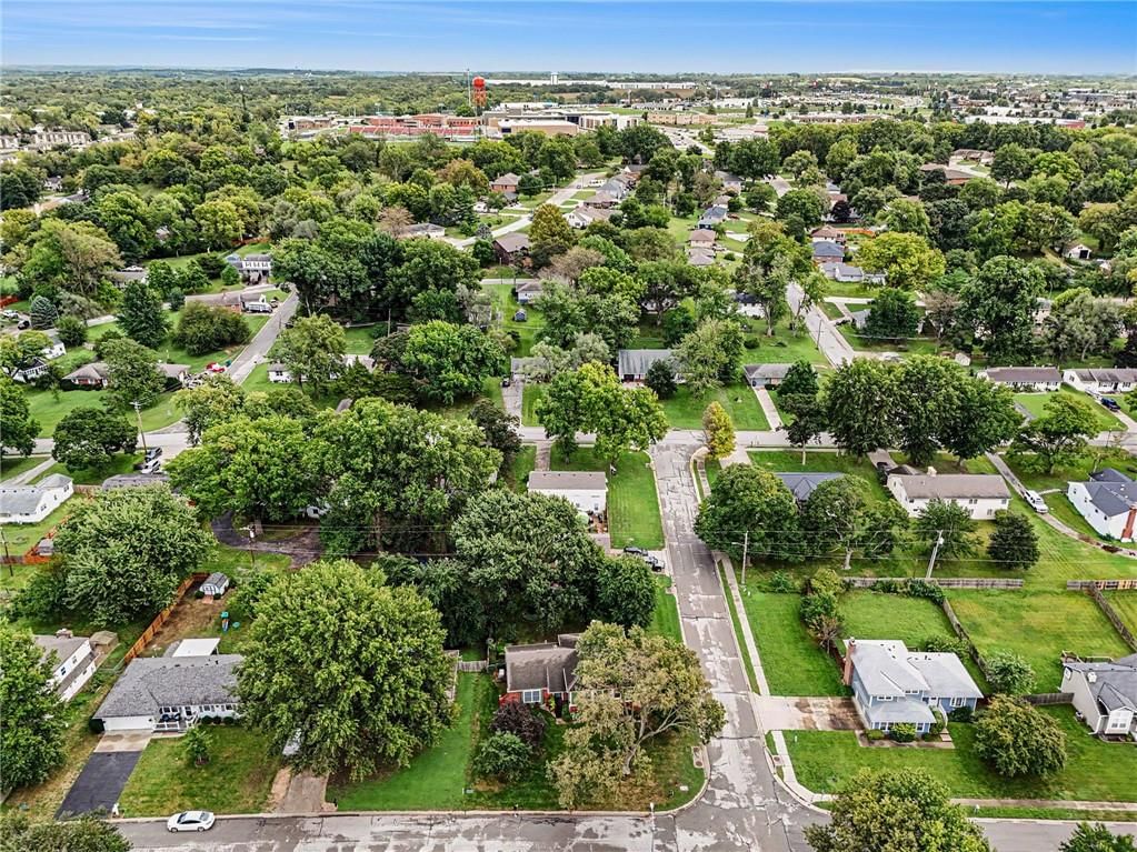 Photo 29 of 34 - 1613 Todd Street, Platte City, MO 64079