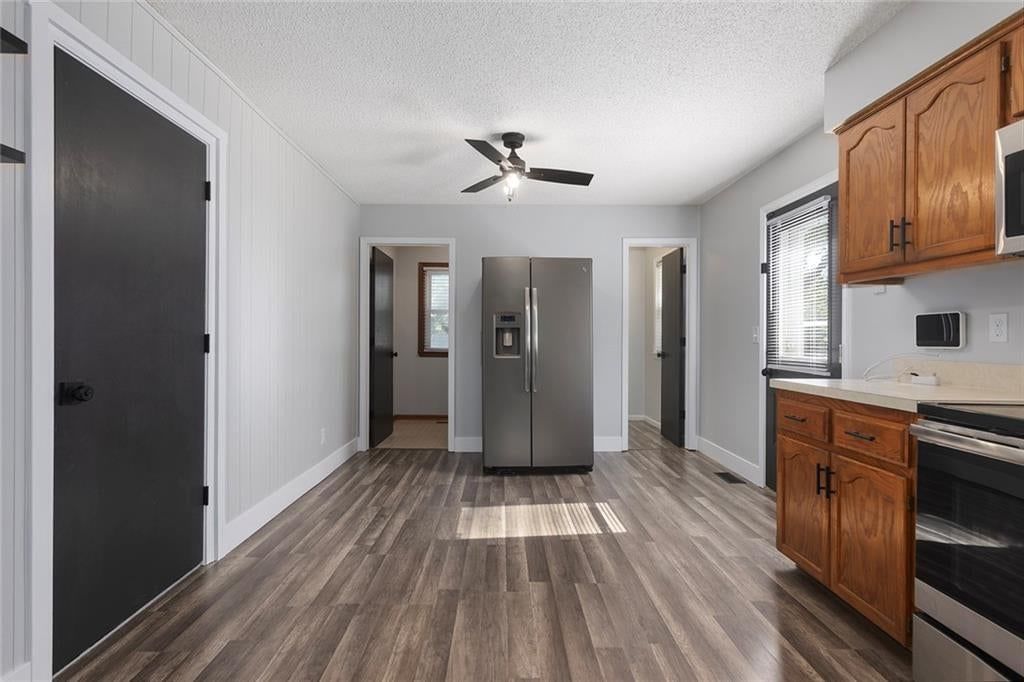 6902 Michael Lane — photo 10