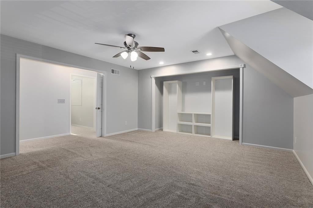6902 Michael Lane — photo 32