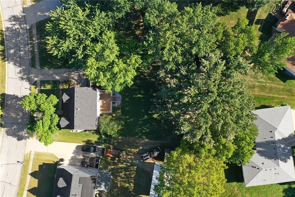 6902 Michael Lane — photo 43