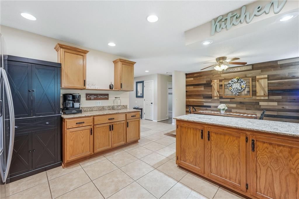98 E Beulah Street — photo 12