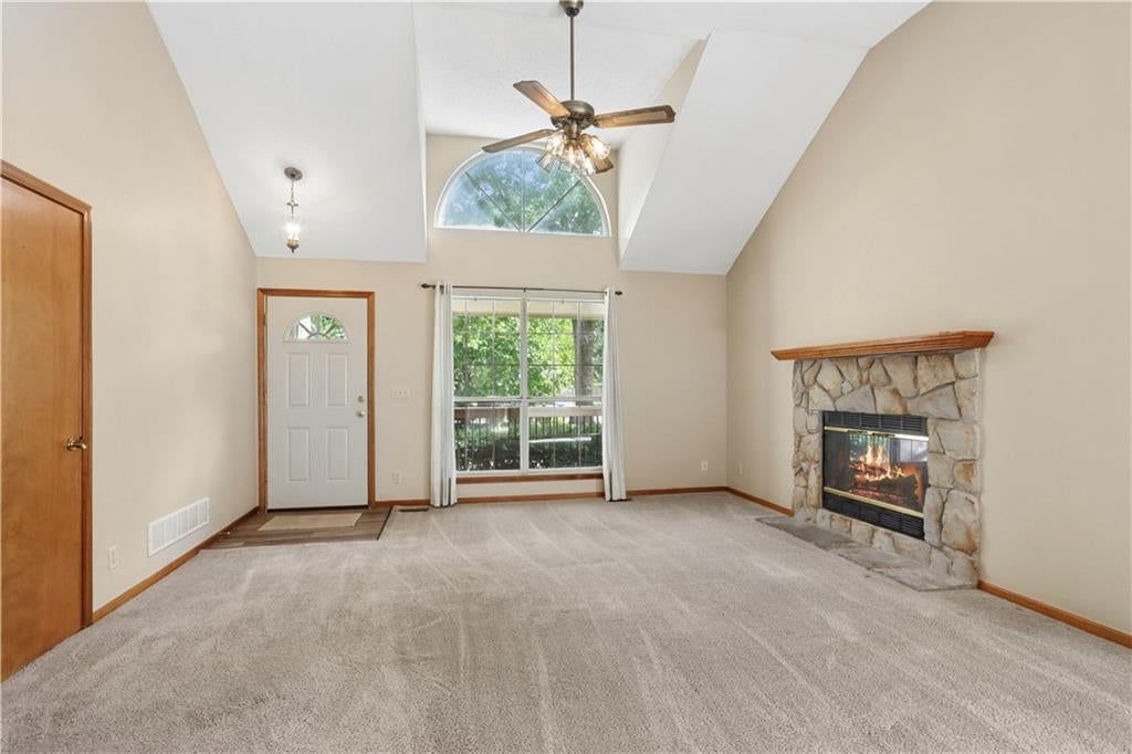 Photo 5 of 24 - 1201 N Sunset Drive, Olathe, KS 66061