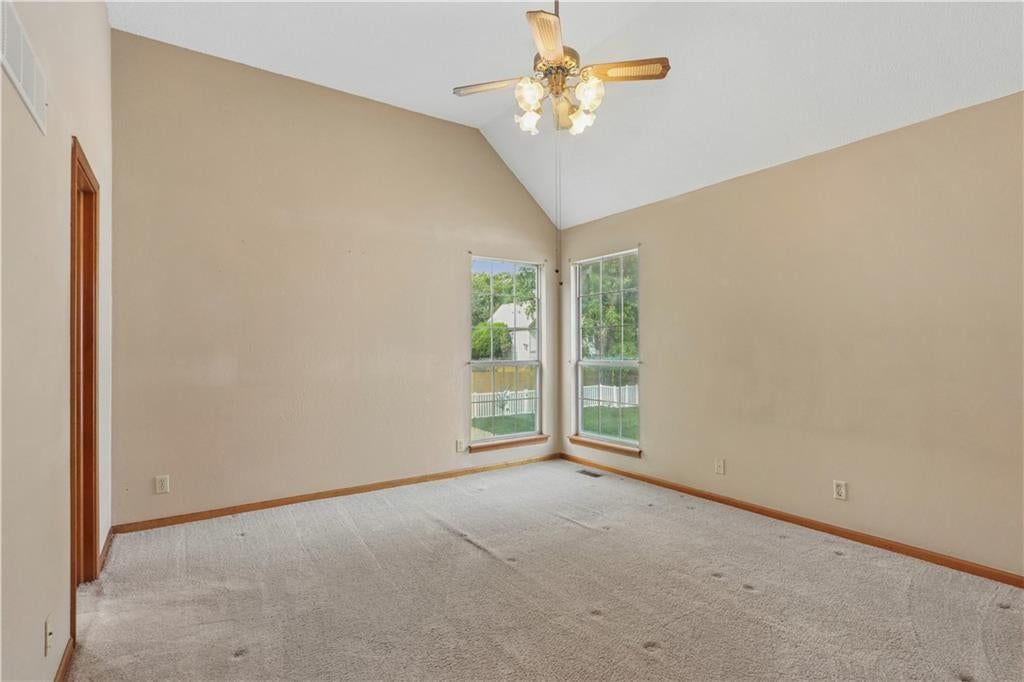 Photo 13 of 24 - 1201 N Sunset Drive, Olathe, KS 66061