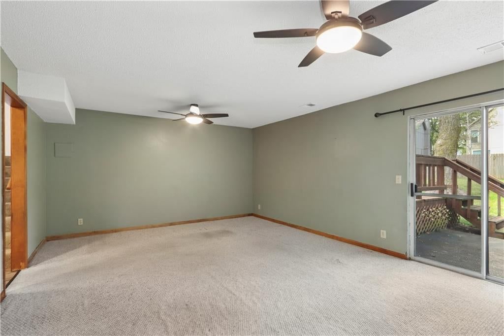 Photo 17 of 24 - 1201 N Sunset Drive, Olathe, KS 66061