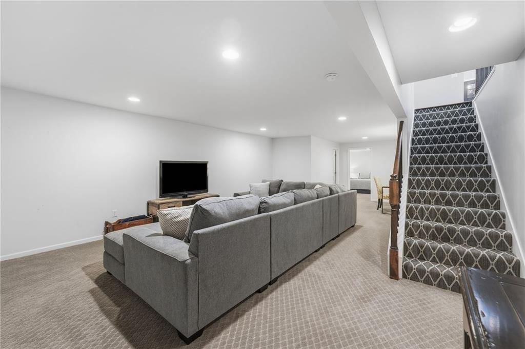 12843 Cambridge Road — photo 36