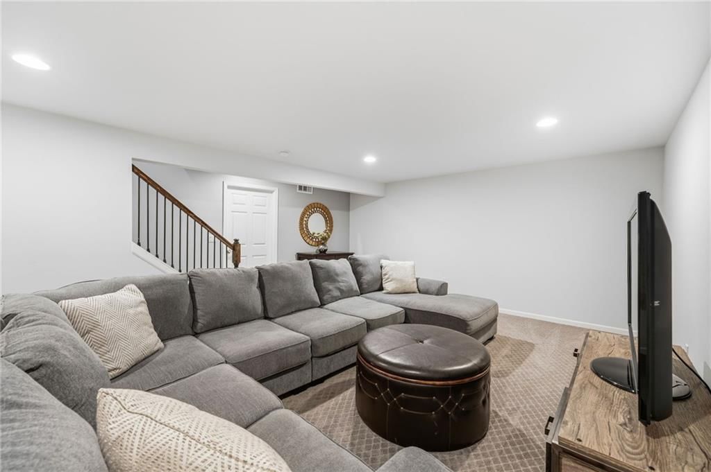 12843 Cambridge Road — photo 39