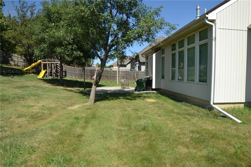 6328 N Spruce Avenue — photo 6