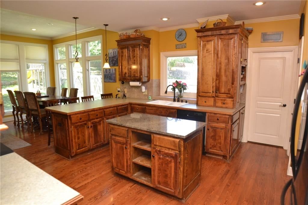 6328 N Spruce Avenue — photo 22