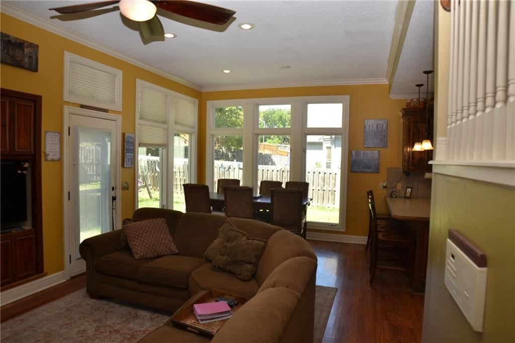 6328 N Spruce Avenue — photo 32