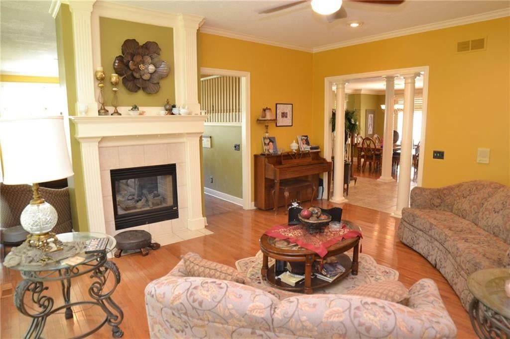 6328 N Spruce Avenue — photo 34