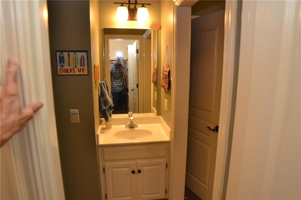 6328 N Spruce Avenue — photo 43