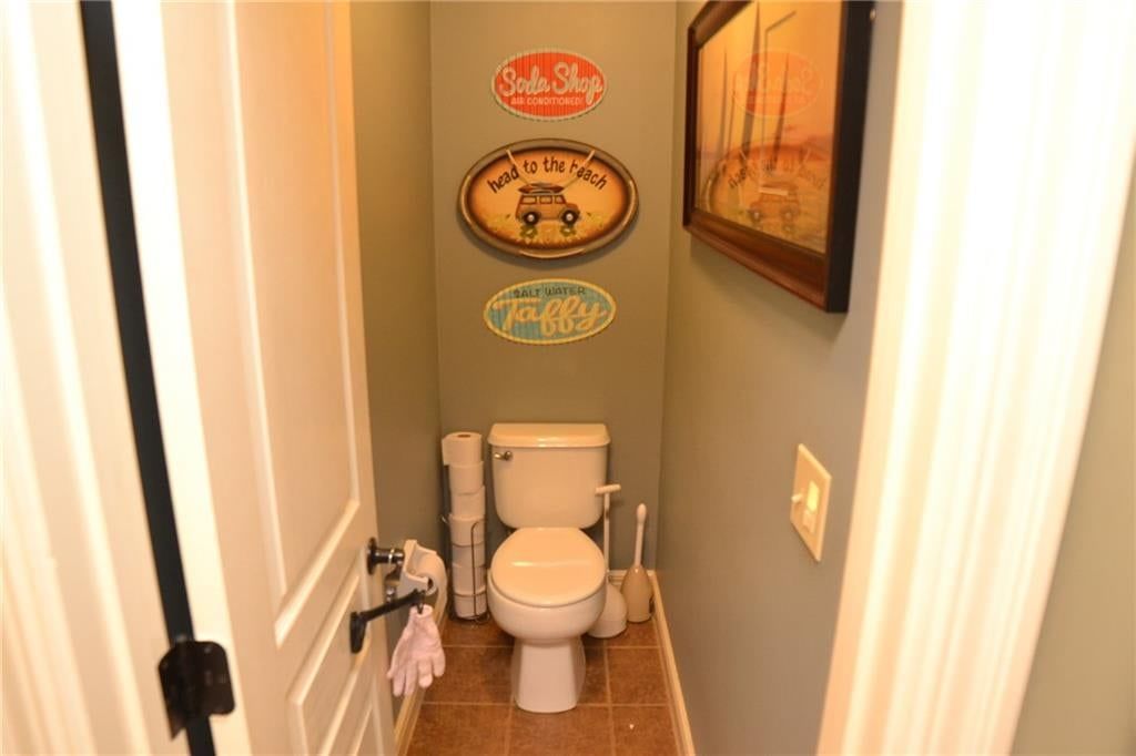 6328 N Spruce Avenue — photo 46