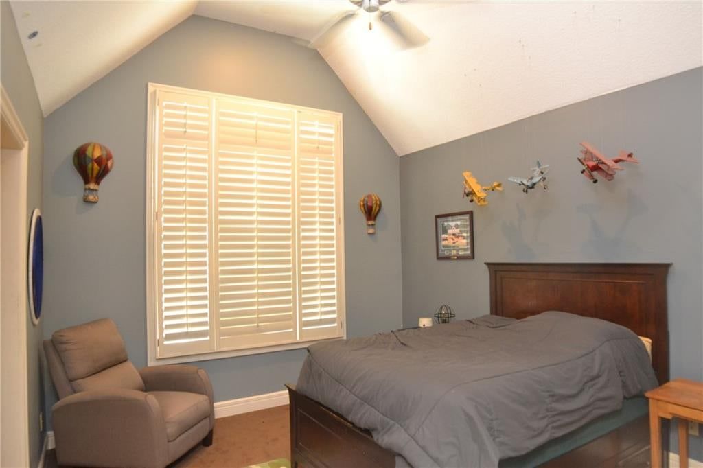 6328 N Spruce Avenue — photo 50