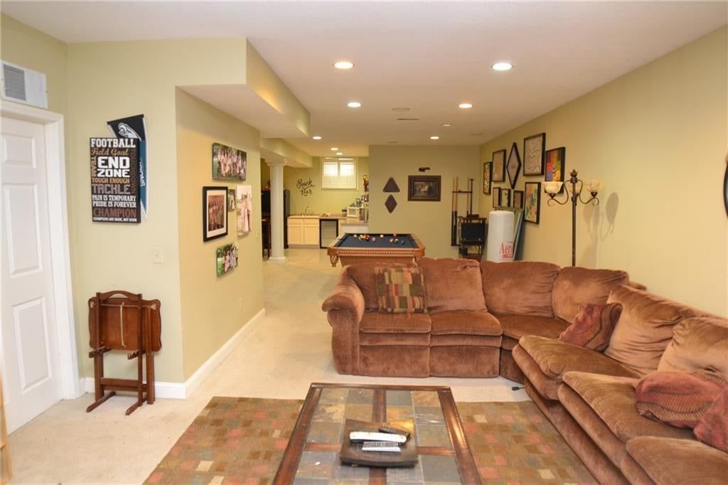 6328 N Spruce Avenue — photo 64