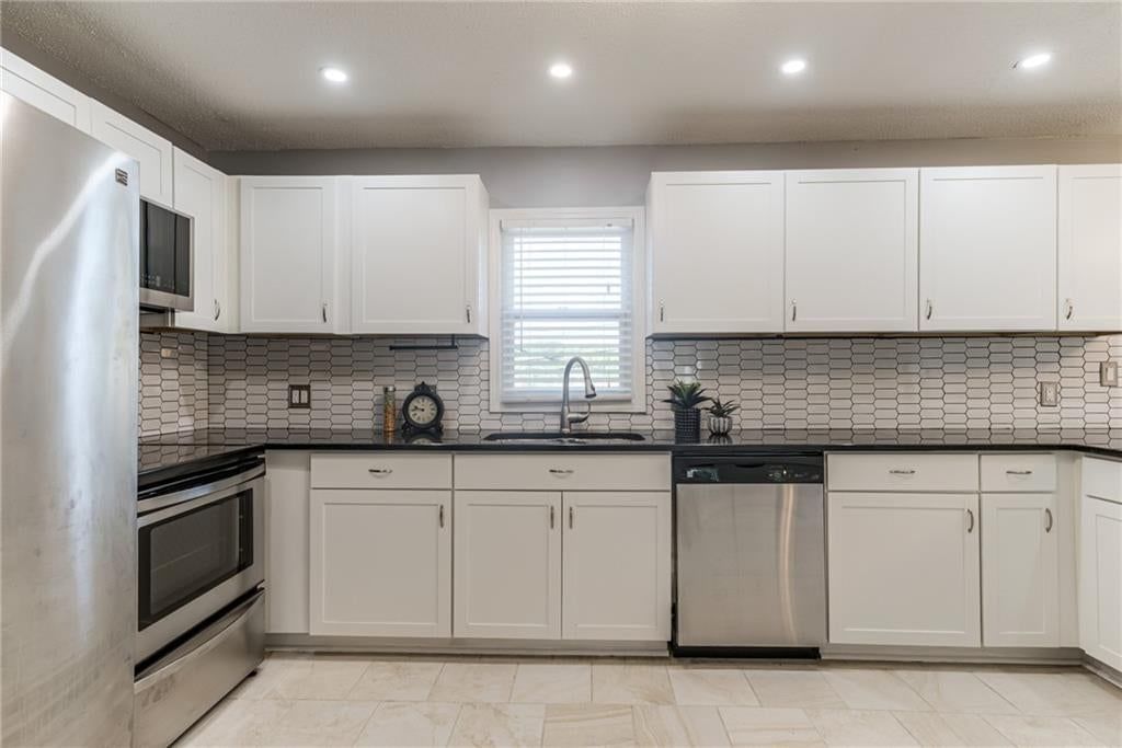 9534 Connell Drive — photo 21