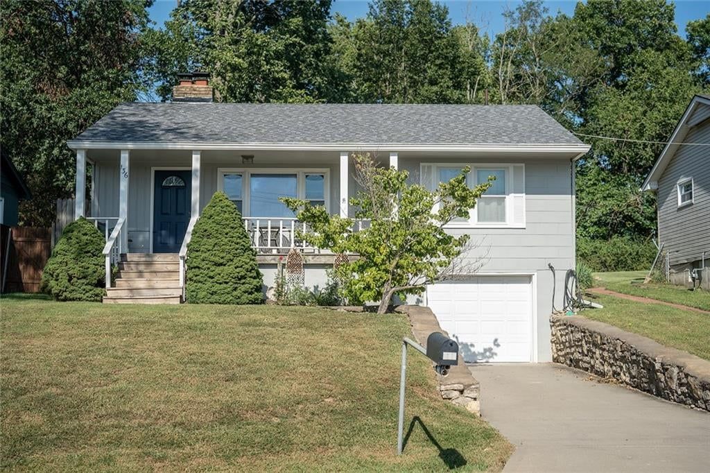 136 NW North Shore Drive — photo 2