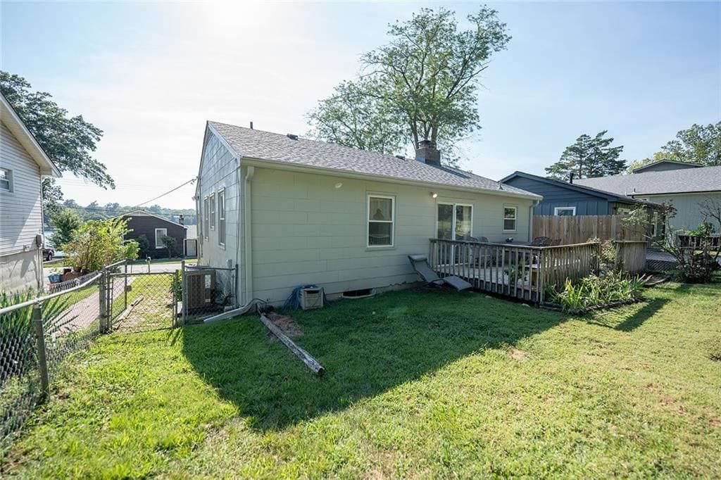136 NW North Shore Drive — photo 32