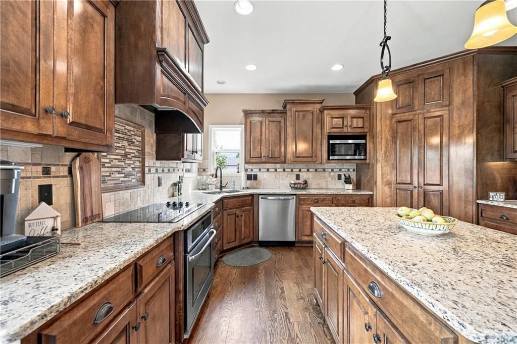 17625 Rock Island Drive — photo 40