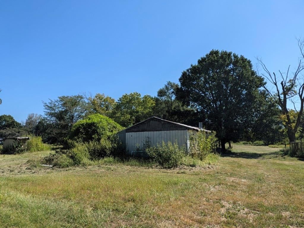 Photo 6 of 12 - S Cave Road, Lone Jack, MO 64075