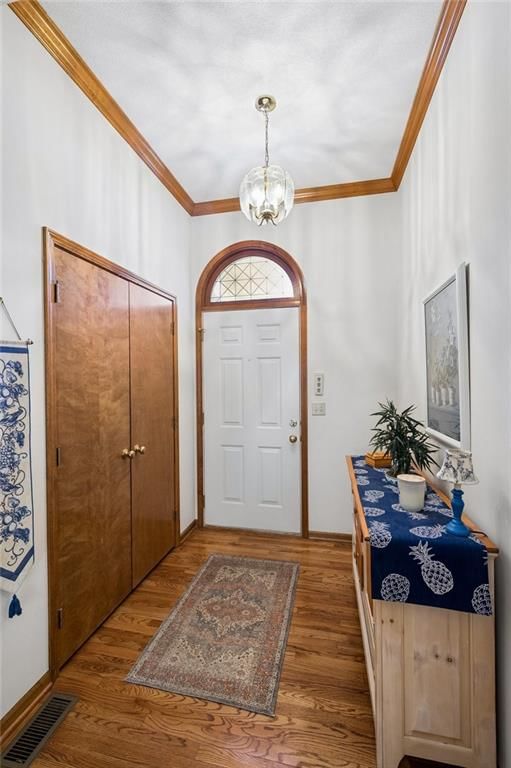 7418 N PROSPECT Avenue — photo 4