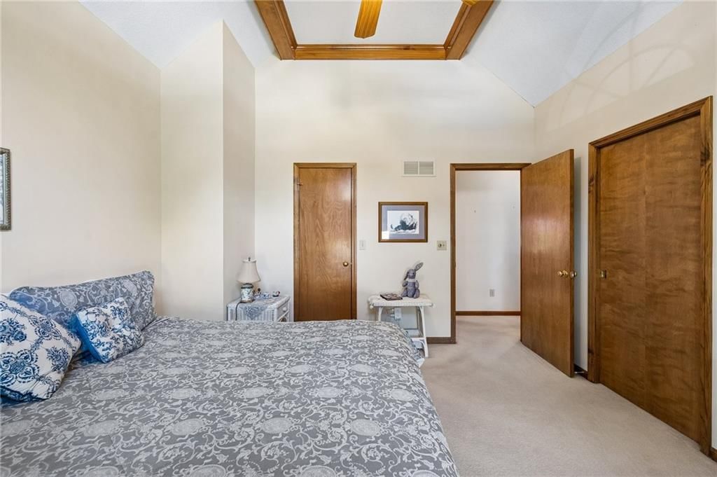 7418 N PROSPECT Avenue — photo 15