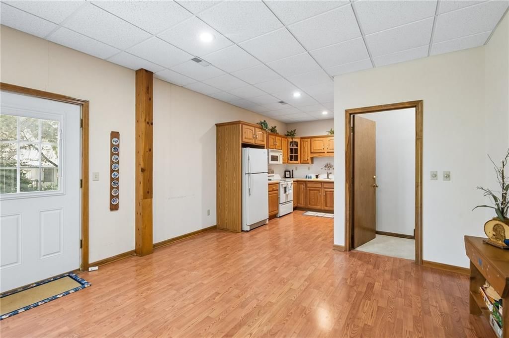 7418 N PROSPECT Avenue — photo 23