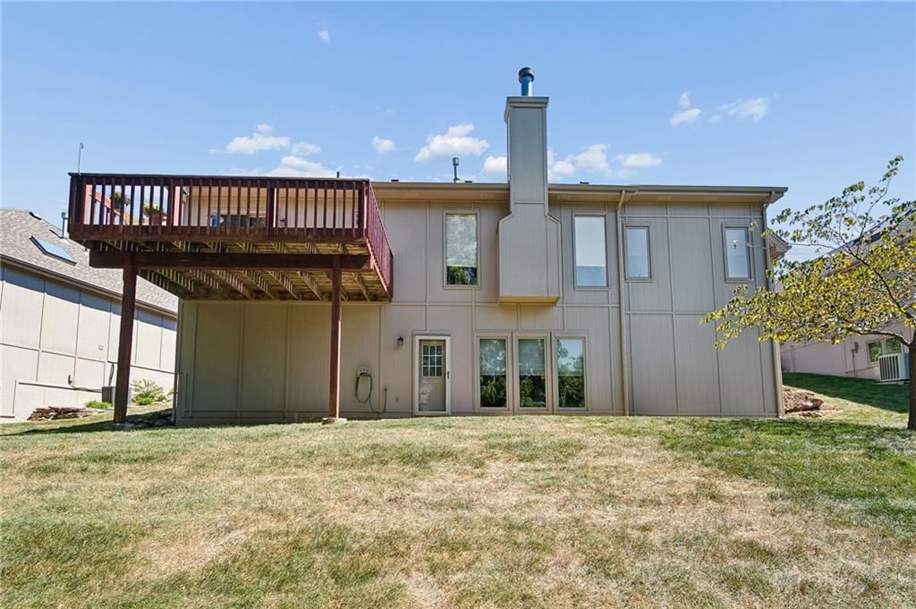 7418 N PROSPECT Avenue — photo 32