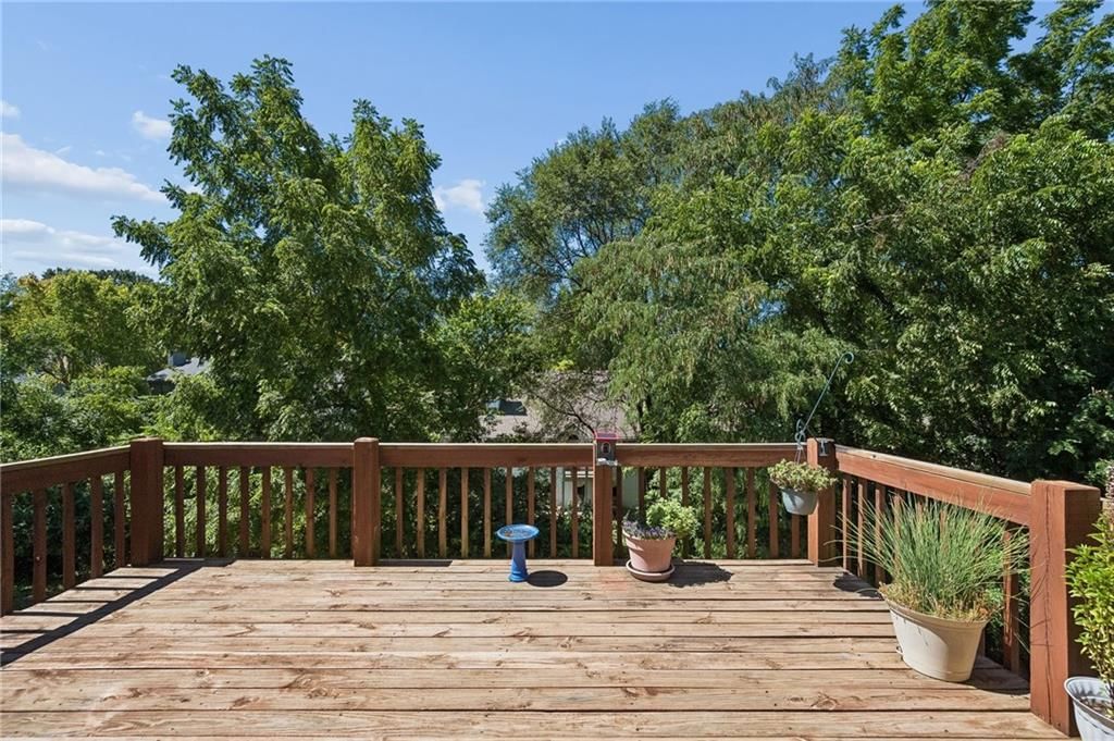7418 N PROSPECT Avenue — photo 33