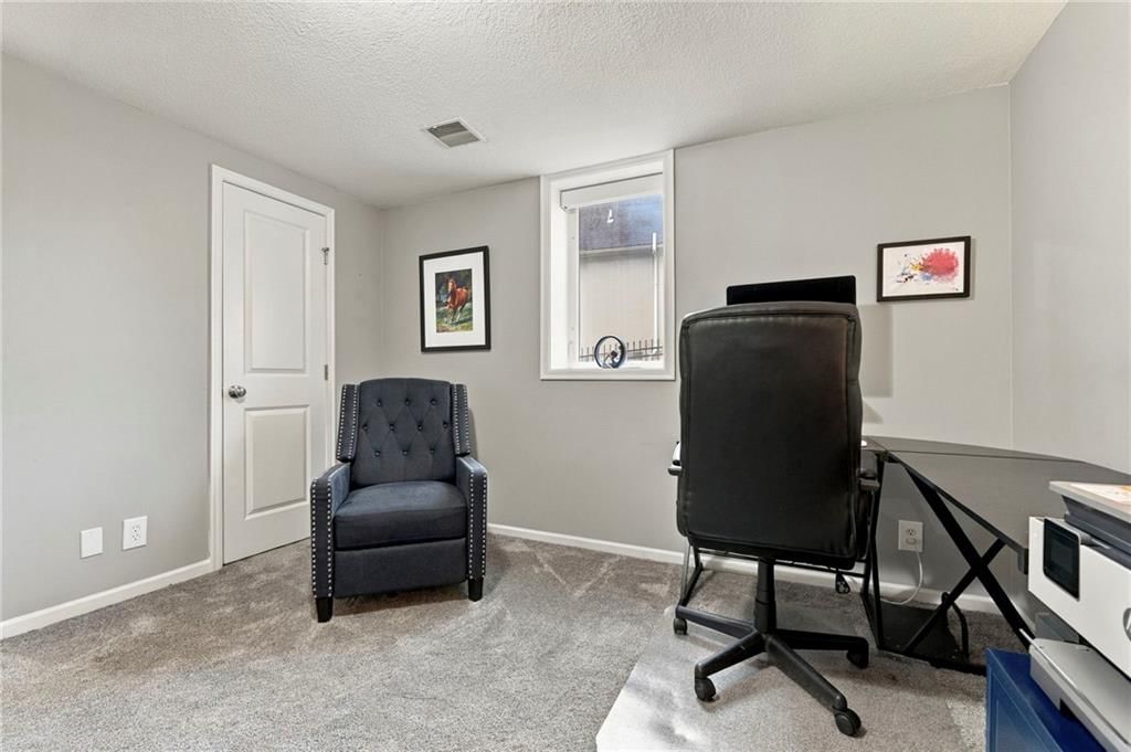 12521 Grand Avenue — photo 33
