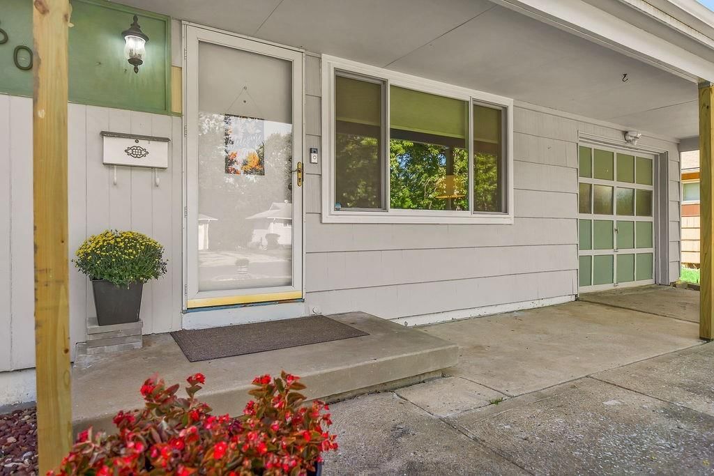 8602 Everett Street — photo 3