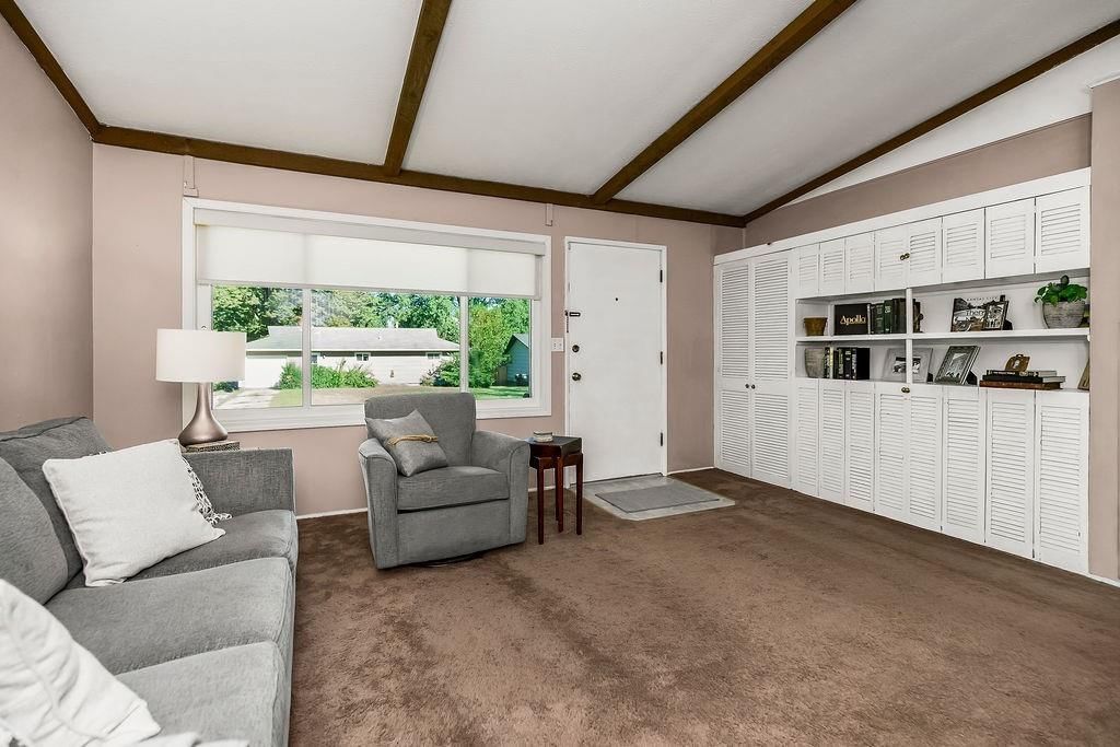 8602 Everett Street — photo 5