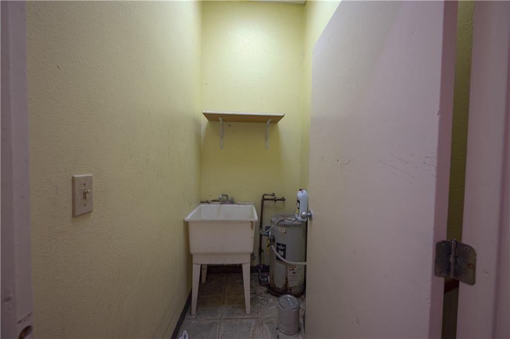 901 Lewark Street — photo 18