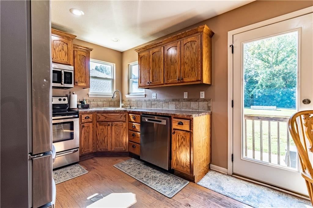 942 E Market Street — photo 10