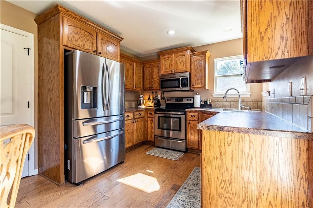942 E Market Street — photo 11