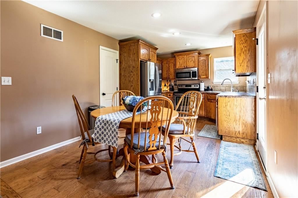 942 E Market Street — photo 12