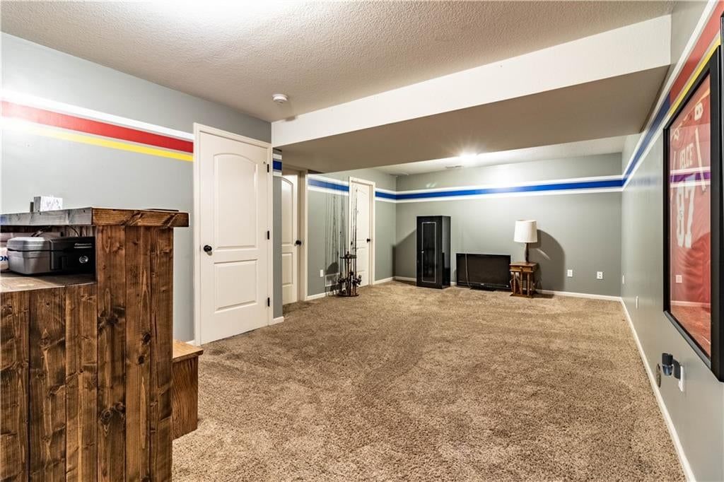 942 E Market Street — photo 25