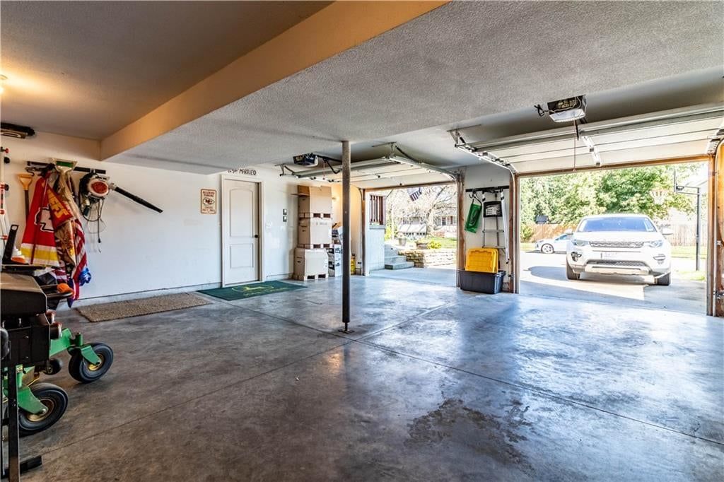 942 E Market Street — photo 26