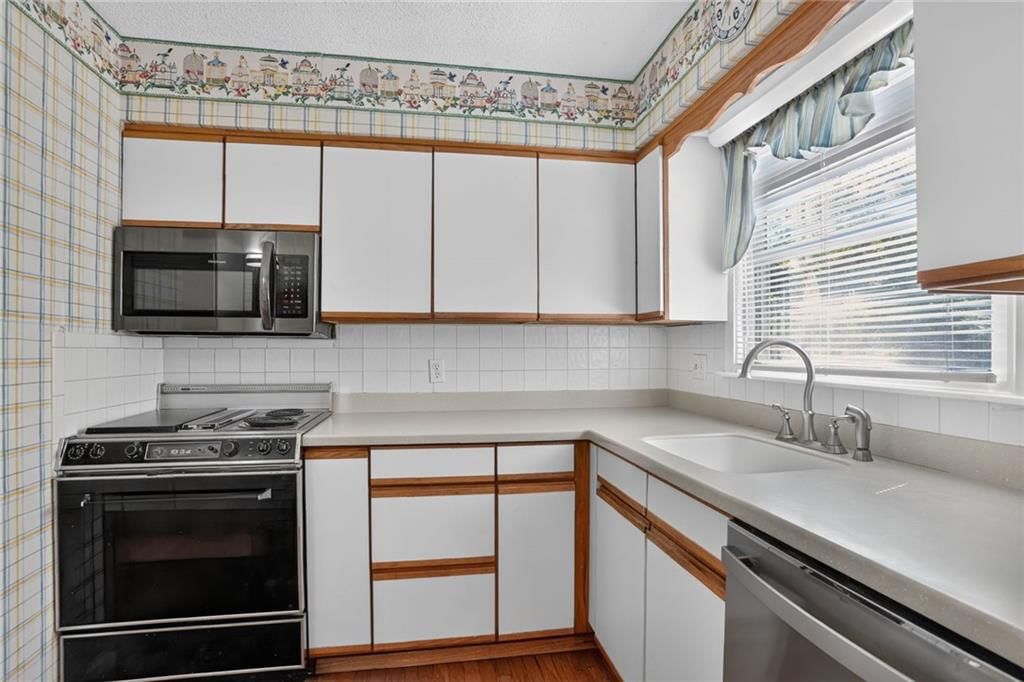 9211 W 76th Terrace — photo 7