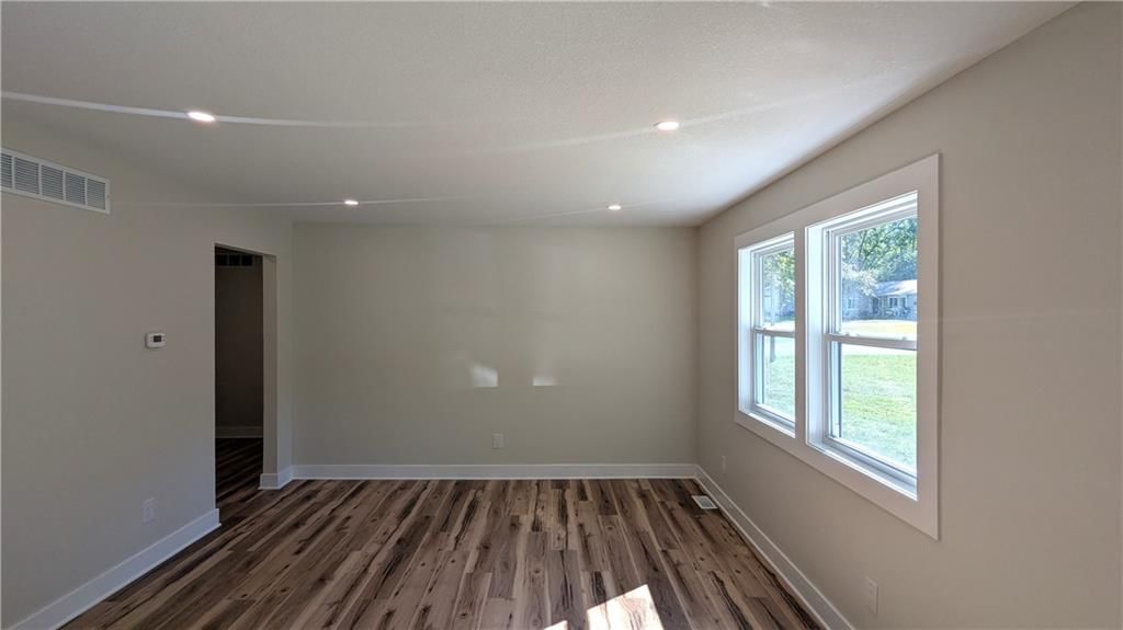 10427 Richmond Avenue — photo 11