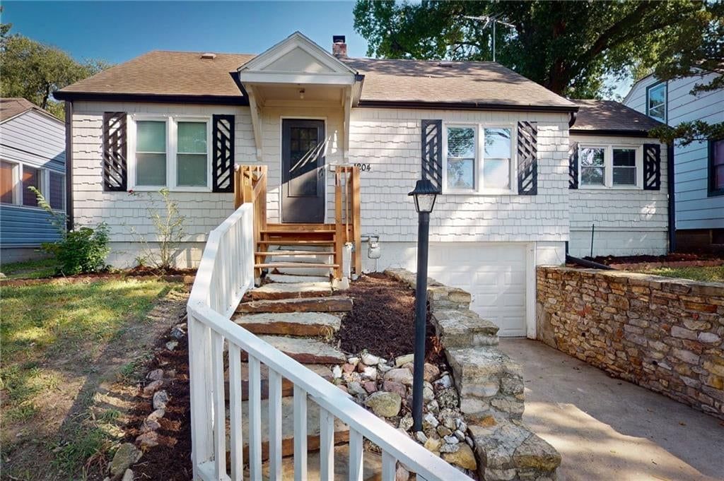 1204 Olive Street — photo 2