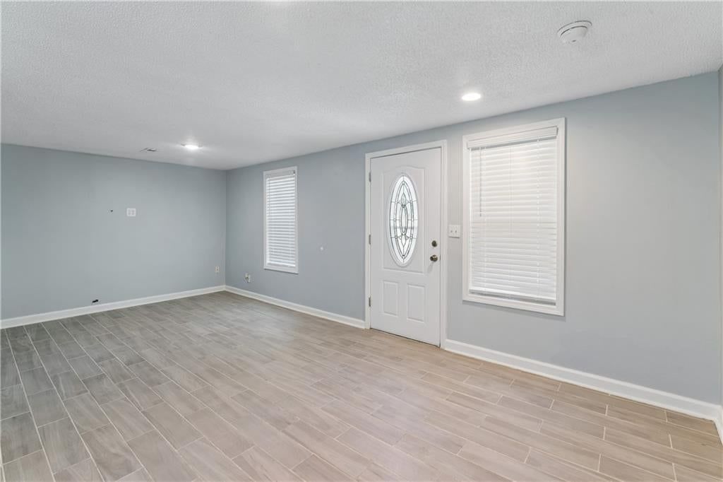 3219 Donnelly Avenue — photo 7