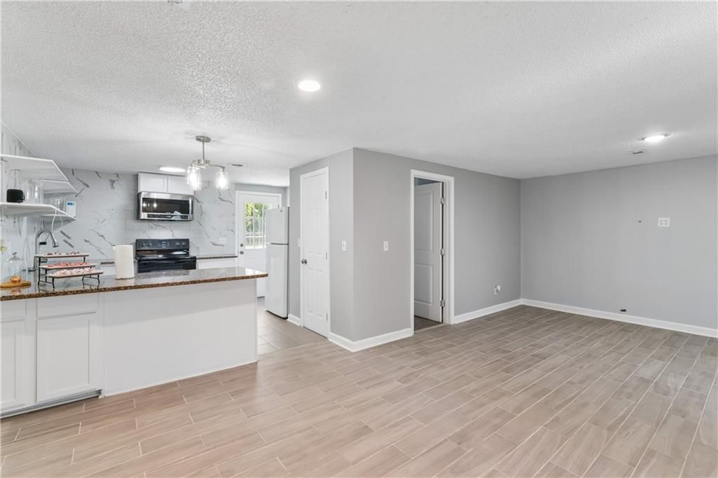 3219 Donnelly Avenue — photo 10