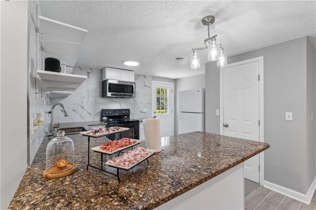 3219 Donnelly Avenue — photo 13