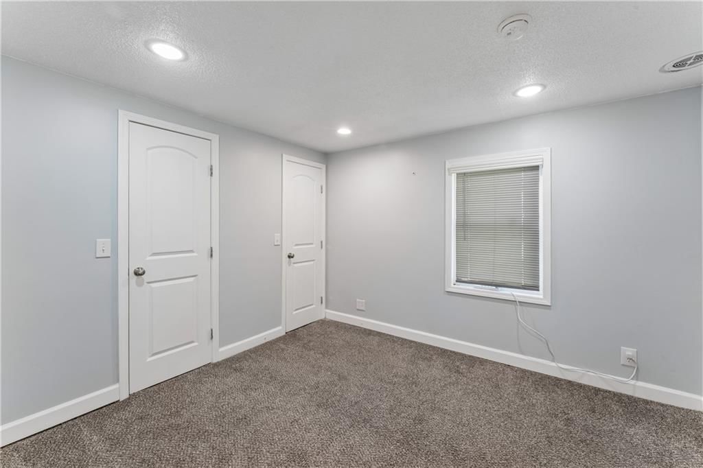 3219 Donnelly Avenue — photo 18