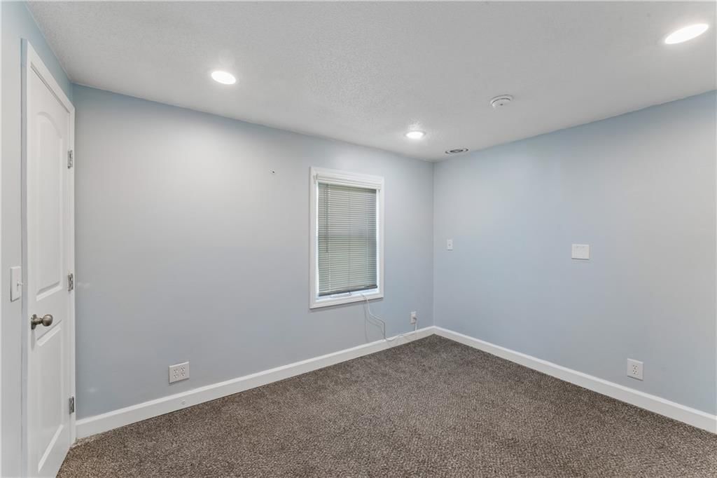 3219 Donnelly Avenue — photo 19